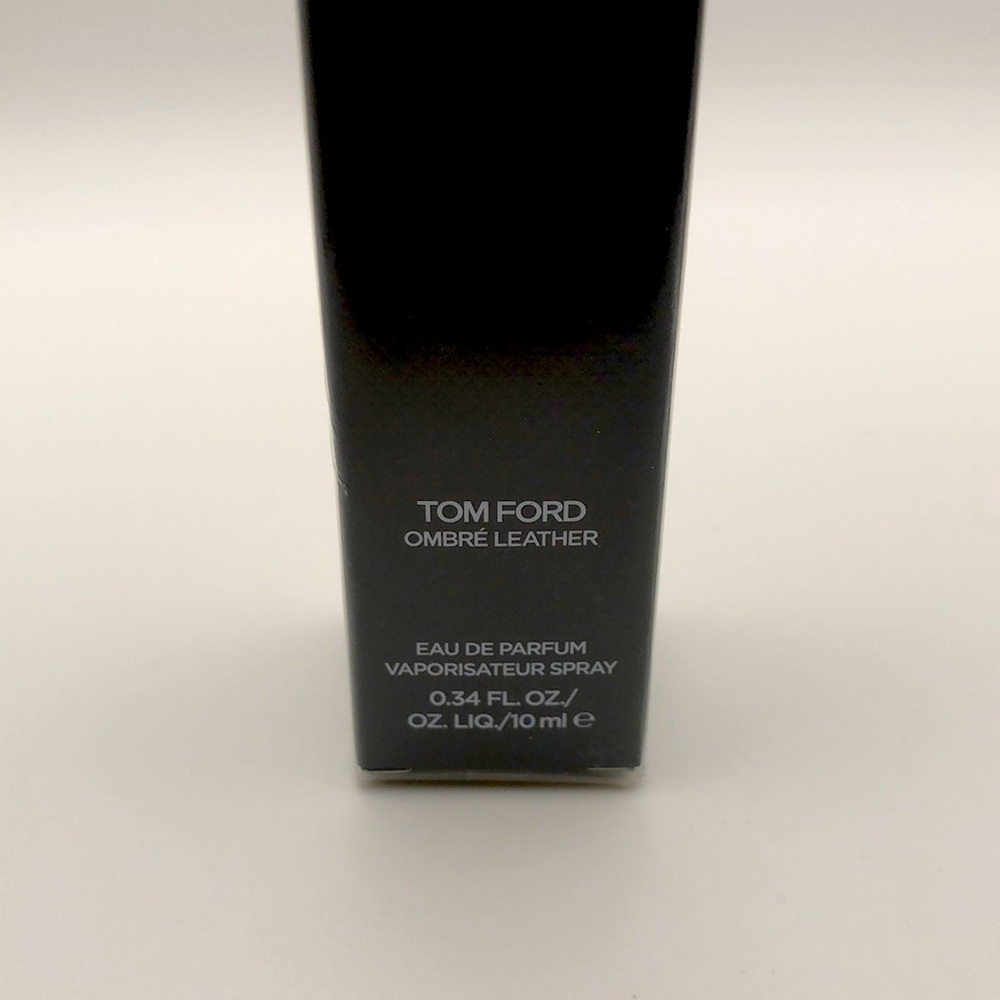 TOM FORD Signature
Ombre Leather
Eau de Parfum (10ml)